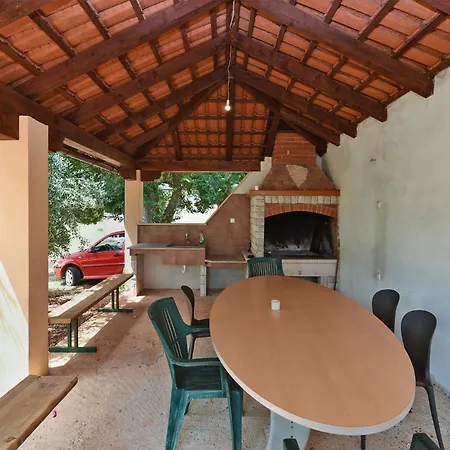 2361 דירה Muntić